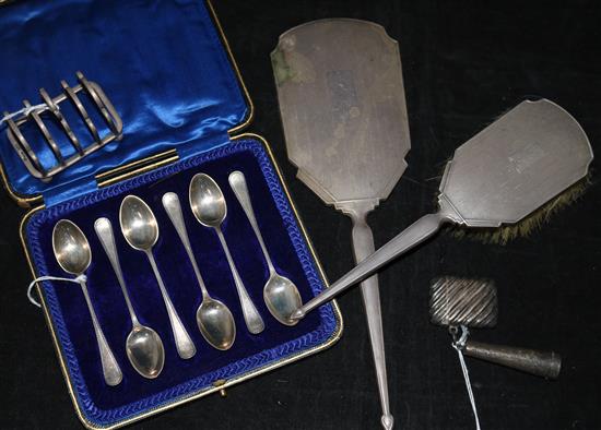 Six silver teaspoons (cased), small silver toast rack, vesta case, cheroot holder case & 2-piece dressing table set